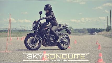 BYq1xi-sky-conduite.jpg