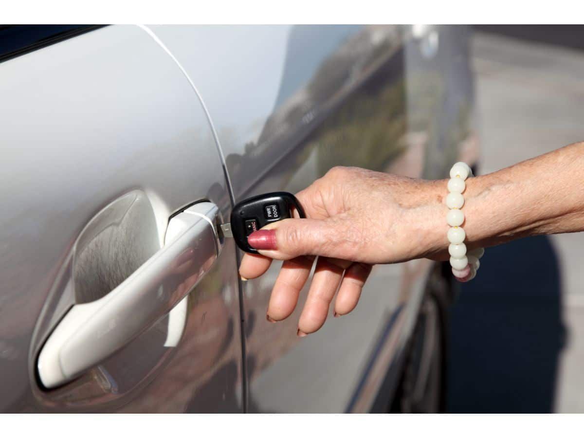 Tout savoir sur les règles pour les conducteurs seniors