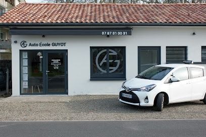 PUpbSk-auto-ecole-guyot-parentis-en-born.jpg