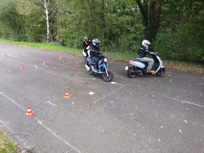 VJUw7X-piste-moto-derouet-formation.jpg