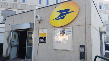 qixAz1-la-poste-centre-dexamen-du-code-de-la-route.jpg