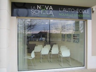 xB4nmJ-la-nova-schola.jpg
