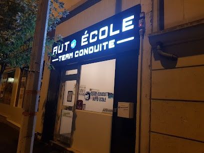 y7KzDL-auto-ecole-team-conduite.jpg